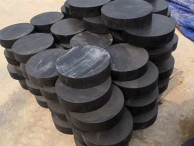 武夷山板式橡胶支座由若干层橡胶片与薄钢板经加压硫化